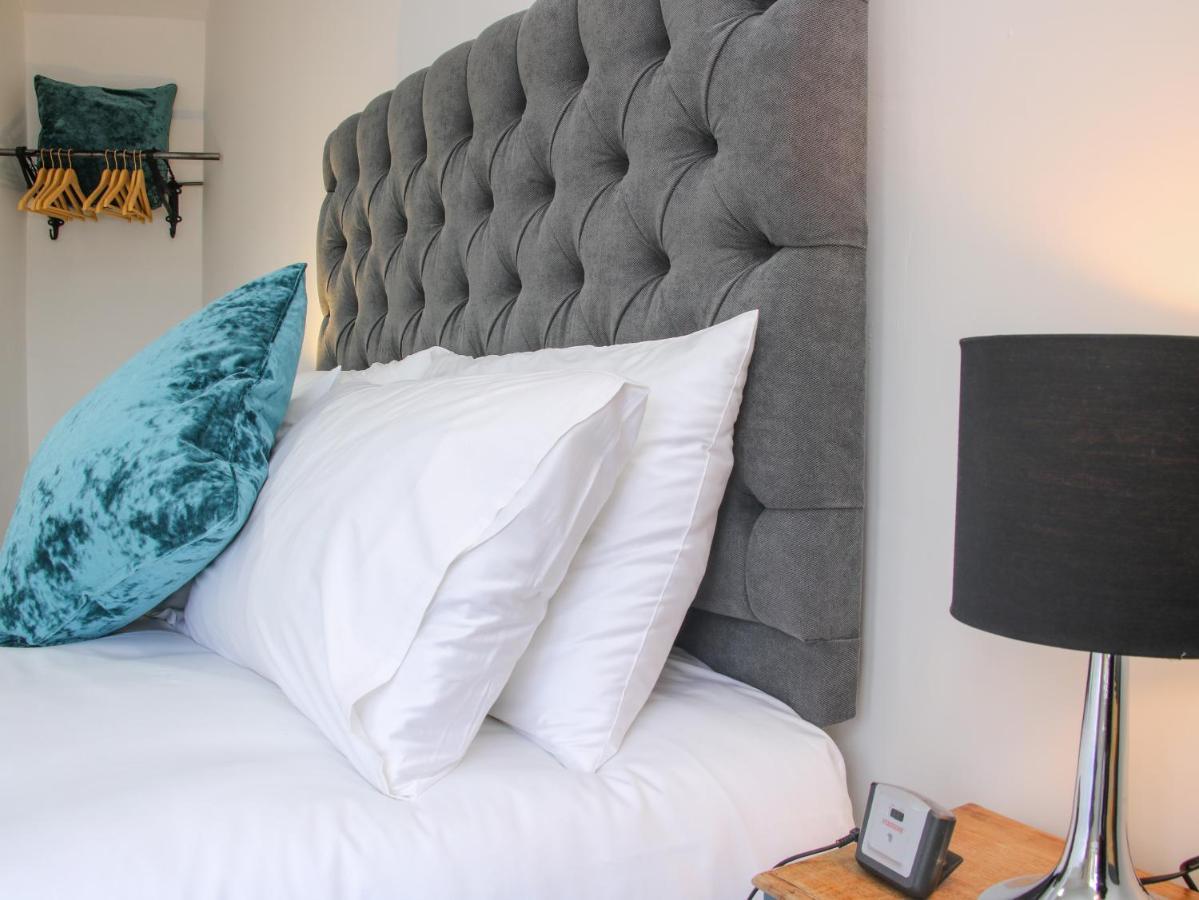 32 Church Hill Telford Bagian luar foto