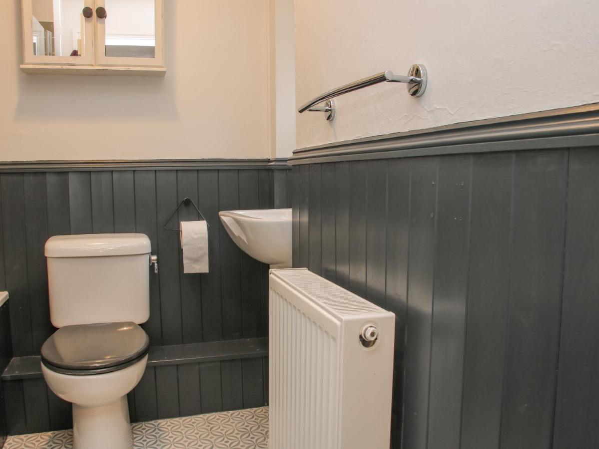 32 Church Hill Telford Bagian luar foto